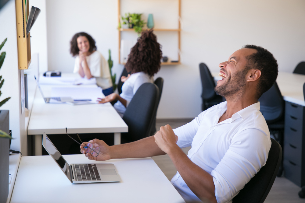 Encontrando Harmonia: Equilibrando Produtividade com Bem-estar no Ambiente de Trabalho